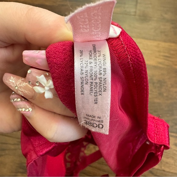 Victoria’s Secret red swirl unlined mesh bra - 38DD - Picture 3 of 3
